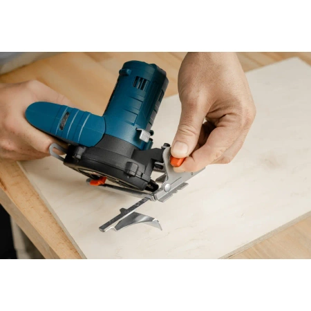 Aku kotoučová pila 85 mm 12V DEDRA MAUS DED7336, kotouč 85x15 mm, 1450 ot./min