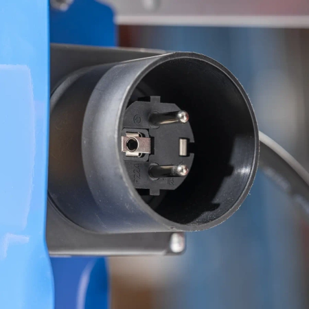 Fierastrău circular cu masă 2200W