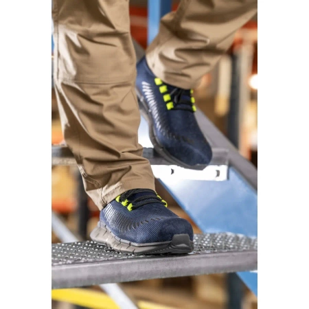 Safety shoes with composite toe DEDRA BH9M82AV-44, sporty cut, size 44, category S1 SRC