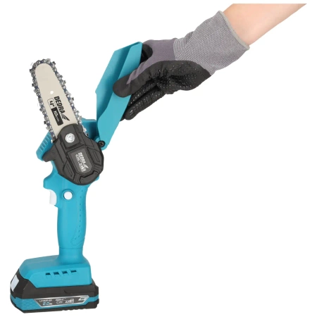 Garden set in a suitcase: mini chainsaw, 2Ah battery and charger DEDRA DED7030A11 - DED6984+DED7032+DED7038 case