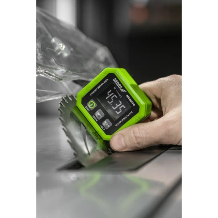 Digitální úhloměr, digitální úhloměr 3.7V, 4x90 stupňů DEDRA MC0930