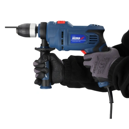 Príklepová vŕtačka 700W