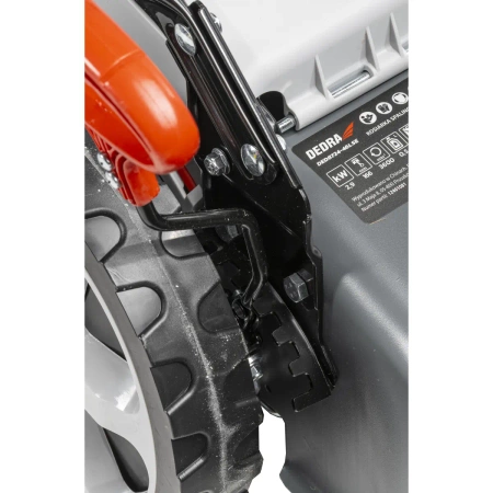 Cositoare pe benzină cu tracțiune 2,9 kW Garden DEDRA DED8724-46LSE, pornire electrică, motor Loncin 166cc, lățimea de tăiere 46 cm
