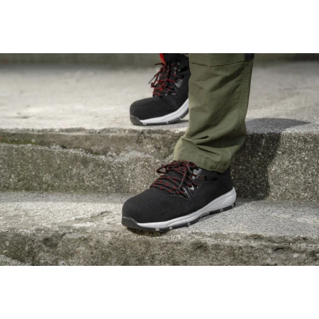 Pantofi de siguranță BH9M83V-45 sport, mărimea 47, cat.S1 SRC, compozit