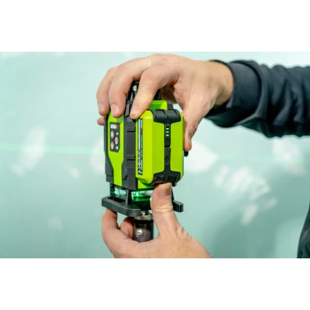 Лазер, уровень 4D DEDRA MC0908, зелёный луч, диоды Sharp