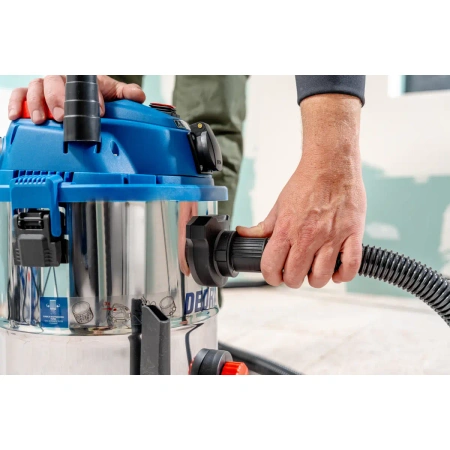 Vysavač s mechanickým třepačem pro suché/mokré čištění DEDRA DED6615, 1600W, nádoba 30 l, teleskopická kovová trubka