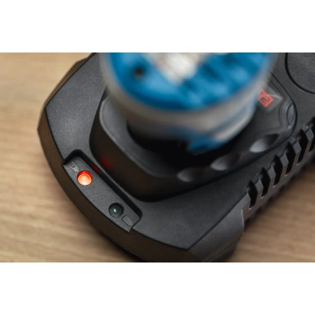 Charger 12V DEDRA MAUS DED7302, charging current 2.4A, power 50W