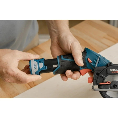 Aku kotoučová pila 85 mm 12V DEDRA MAUS DED7336, kotouč 85x15 mm, 1450 ot./min