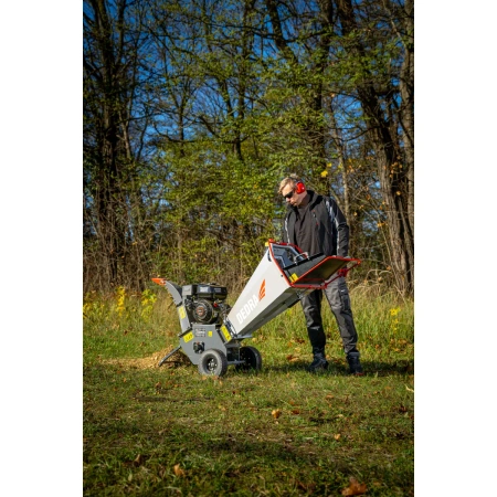 Benzines ágaprító DEDRA DED8684, LONCIN 5,5 LE motor, vágási átmérő 10 cm