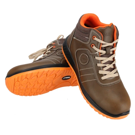 Safety shoes T4, cat.S3 SRC