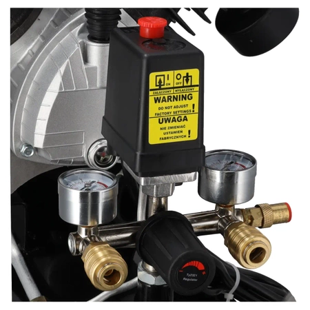 Uljni kompresor, 2 cilindra V 100L, 2, 3kW, 412L/min. 8 bara